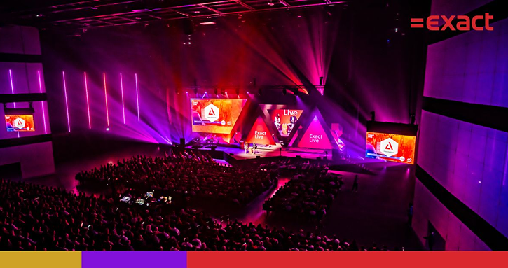 Birdseye view van het Exact Live evenement met bezoekers
